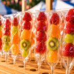 イベント販売で並ぶフルーツ飴の様子