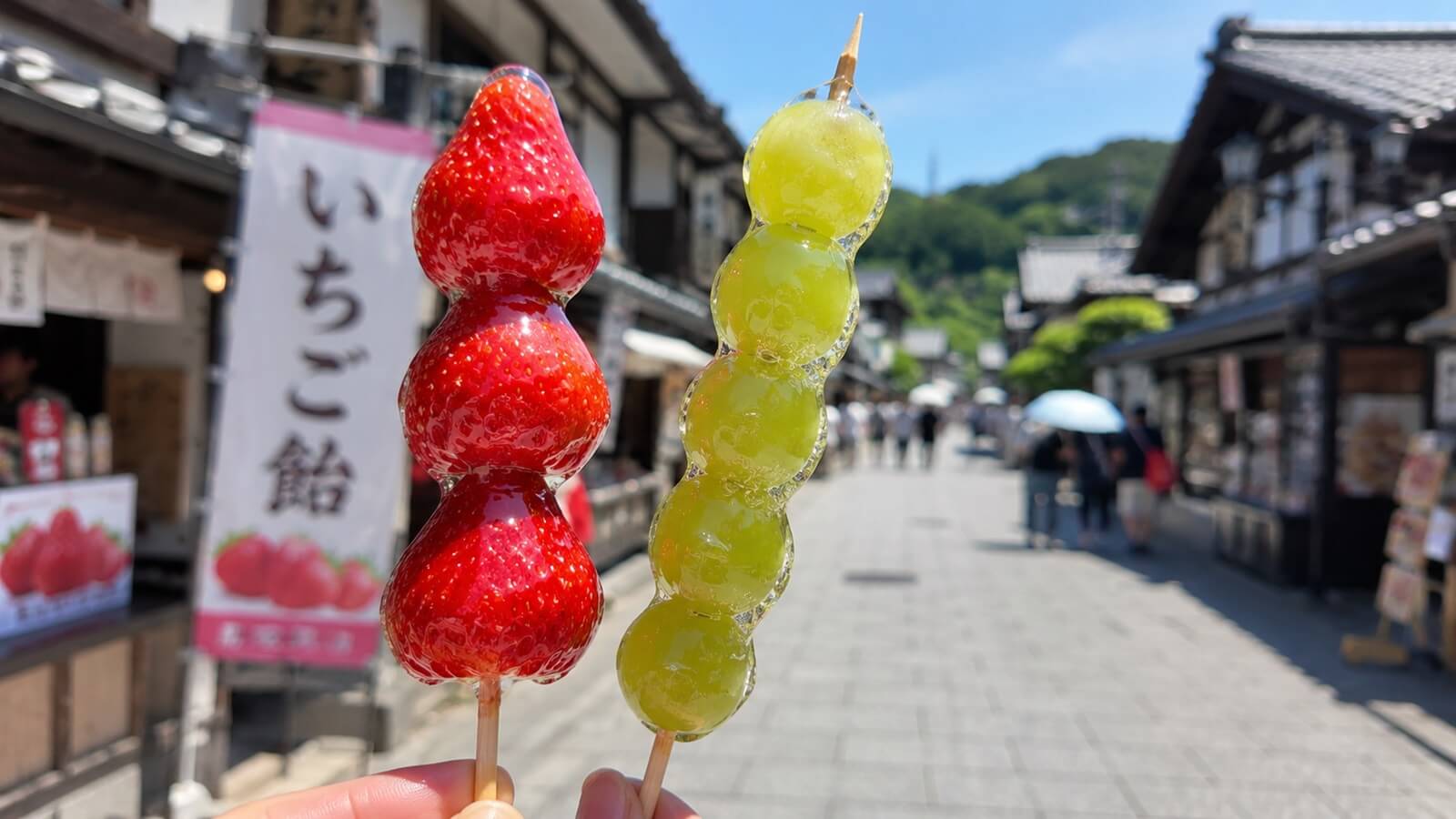 観光地で親しまれるフルーツ飴